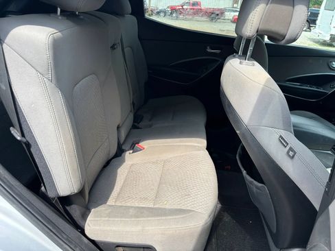Used 2017 Hyundai Santa Fe Sport FWD image 16