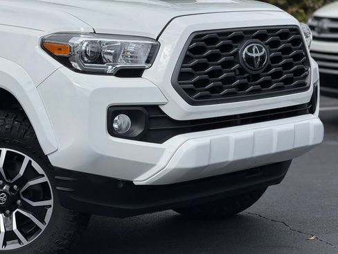 Used 2023 Toyota Tacoma TRD Sport image 7
