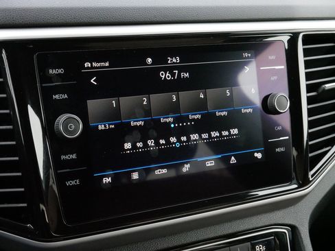 Certified 2022 Volkswagen Atlas Cross Sport SEL Premium R-Line image 22