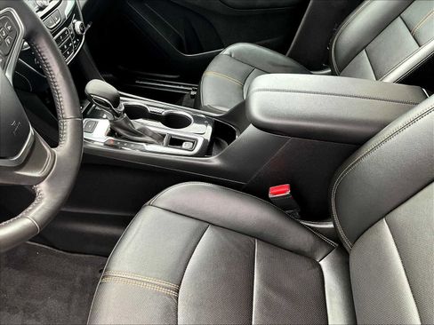 Used 2022 Chevrolet Equinox Premier image 20