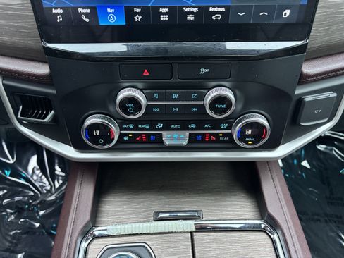 Used 2023 Ford Expedition Max Limited image 40