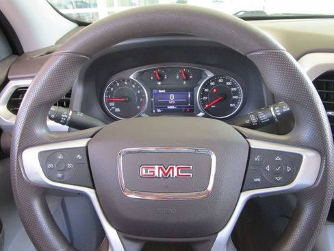 Used 2021 GMC Acadia SLE w/ Driver Convenience Package image 32