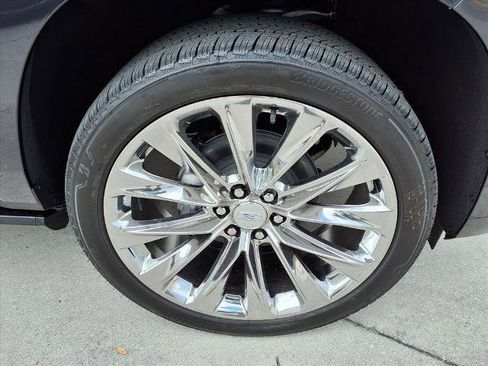 New 2026 Cadillac Escalade Luxury w/ LPO, Radiant Package AWD/4WD image 7