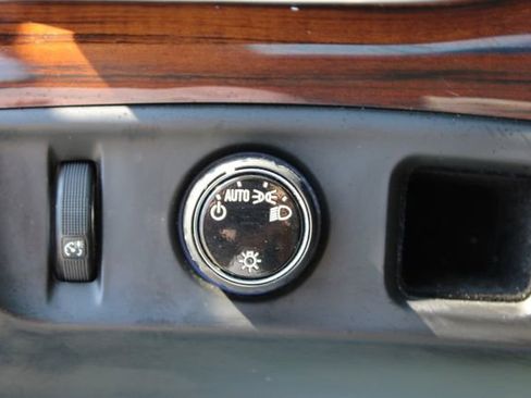 Used 2019 Cadillac Escalade ESV Luxury RWD image 26