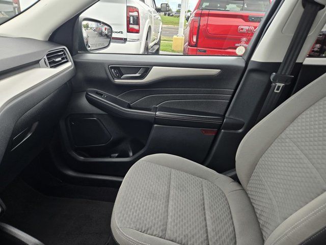 Used 2022 Ford Escape SE w/ SE Sport Appearance Package AWD/4WD image 14
