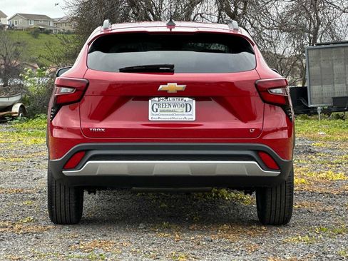 New 2026 Chevrolet Trax LT image 5