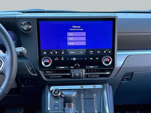 Used 2024 Lexus GX 550 w/ Accessory Package (2T) AWD/4WD image 12