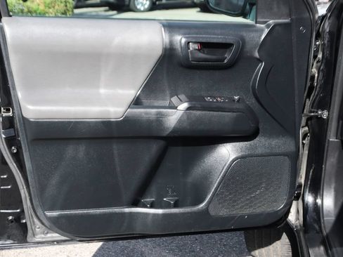 Used 2016 Toyota Tacoma SR w/ SR Convenience Package AWD/4WD image 16