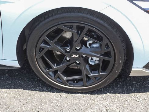 Certified 2025 Hyundai Elantra N Line FWD image 12