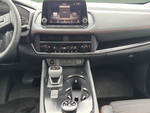 New 2026 Nissan Rogue SV AWD/4WD image 17