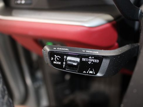 Used 2024 Porsche Cayenne image 24