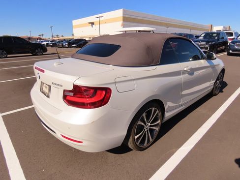 Used 2016 BMW 228i Convertible image 3