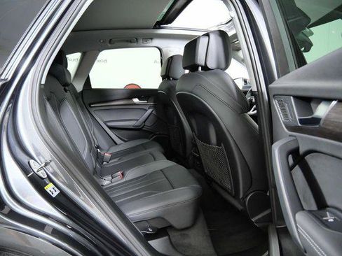 Used 2024 Audi Q5 e Premium Plus w/ Premium Plus Package image 13