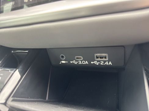 Used 2025 Subaru Legacy Premium image 12