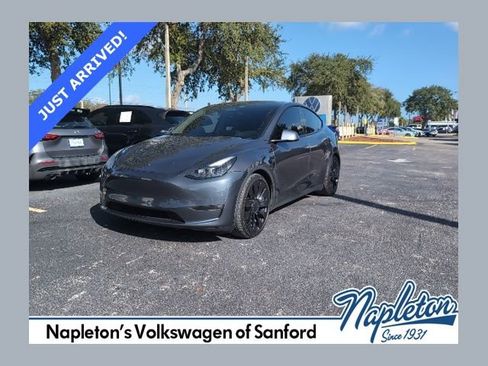 Used 2022 Tesla Model Y Performance image 1