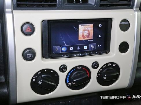 Used 2008 Toyota FJ Cruiser 4WD image 6