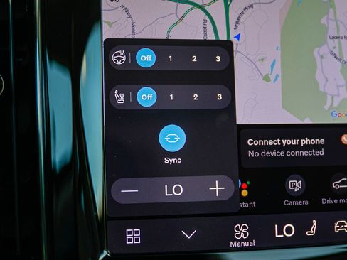 Used 2024 Volvo XC60 B5 Plus w/ Protection Package Premier image 29