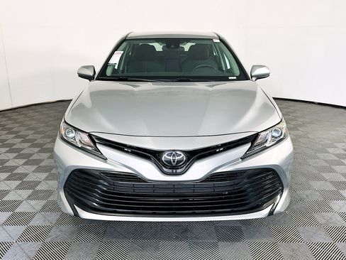 Used 2020 Toyota Camry LE FWD image 8