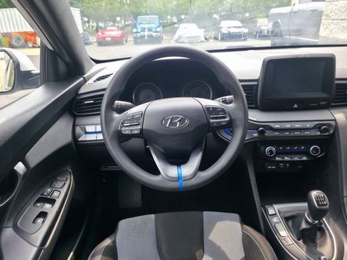 Used 2019 Hyundai Veloster 2.0 FWD image 9