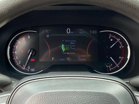 Used 2024 Toyota RAV4 XLE FWD image 16