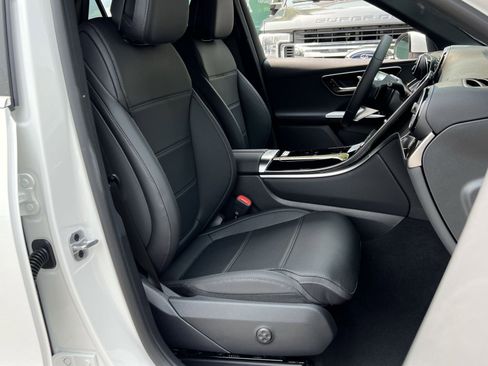 Certified 2025 Mercedes-Benz GLC 300 4MATIC image 26