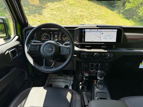 New 2025 Jeep Gladiator Rubicon image 12