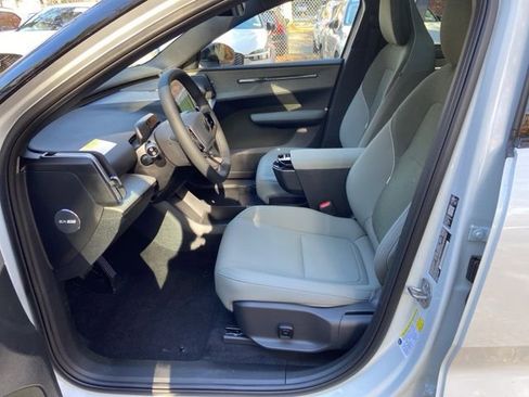 New 2025 Volvo EX30 Plus w/ Climate Package image 11