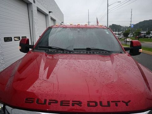 Used 2022 Ford F450 Lariat w/ Lariat Ultimate Package AWD/4WD image 9