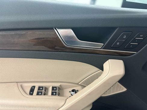 Used 2020 Audi Q5 Premium Plus w/ Premium Plus Package AWD/4WD image 15
