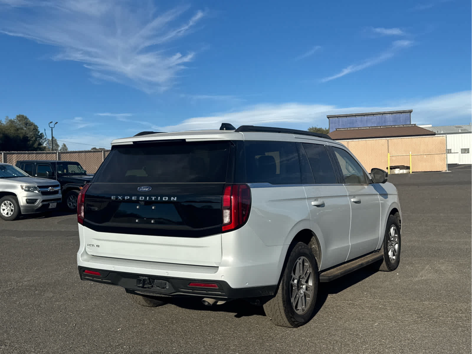 Certified 2025 Ford Expedition Active AWD/4WD image 5