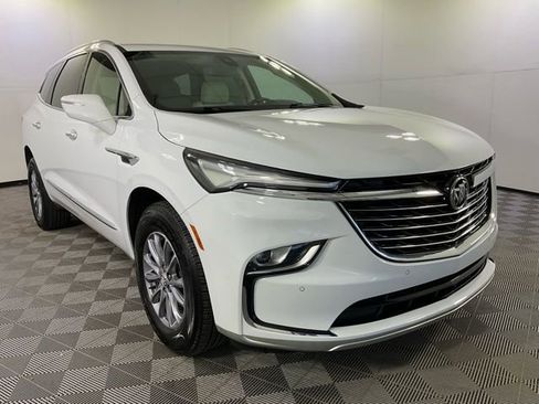 Used 2023 Buick Enclave Essence w/ Trailering Package, 5000 lbs. image 3