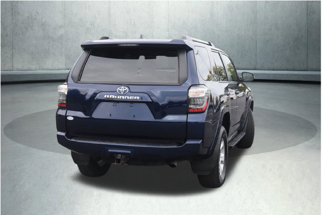 Used 2023 Toyota 4Runner SR5 Premium w/ Moonroof Package AWD/4WD image 11