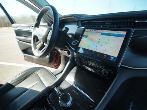 Used 2022 Jeep Grand Cherokee L Limited image 35