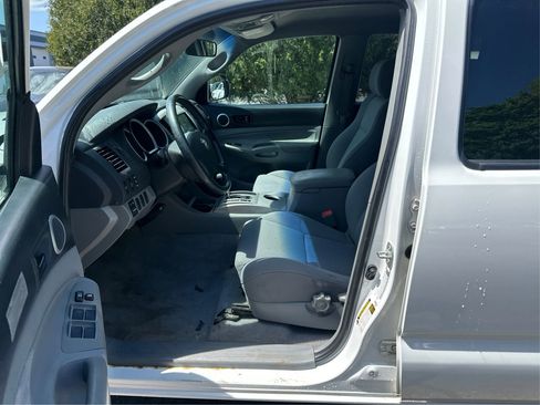 Used 2008 Toyota Tacoma PreRunner RWD image 9