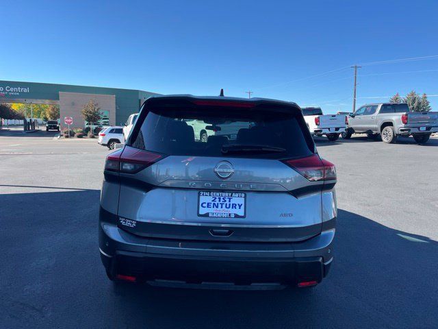 Used 2024 Nissan Rogue S AWD/4WD image 9
