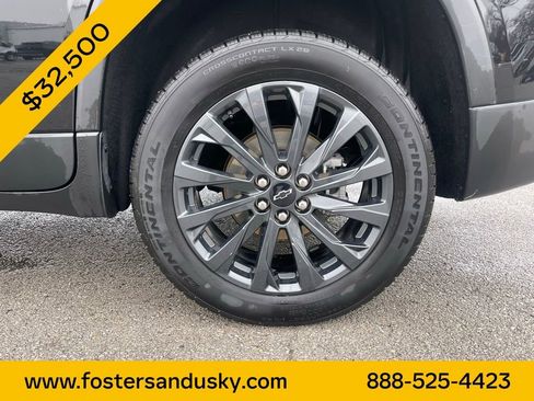 Used 2023 Chevrolet Traverse RS image 10