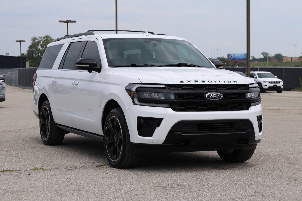 Used 2022 Ford Expedition Max Limited AWD/4WD image 4