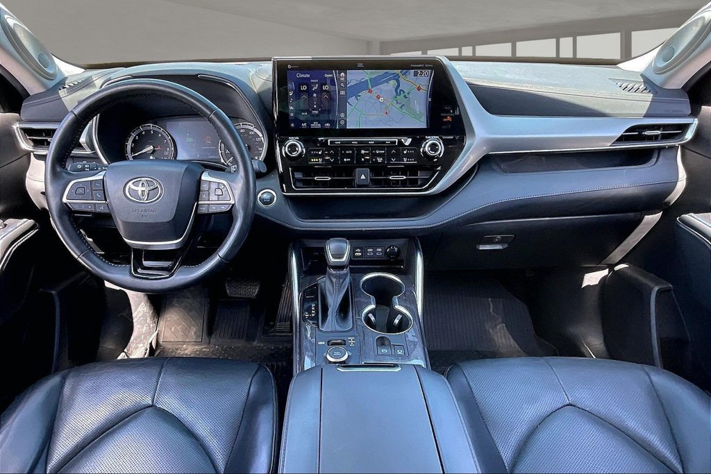 Used 2022 Toyota Highlander Platinum AWD/4WD image 7