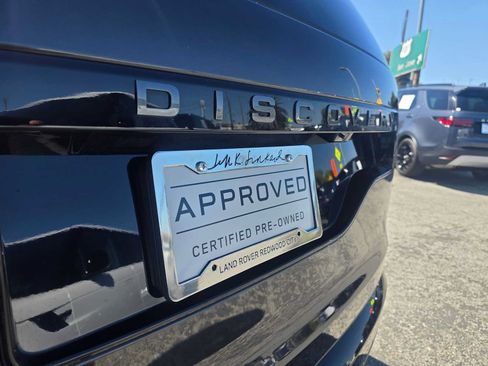 Used 2025 Land Rover Discovery Dynamic SE AWD/4WD image 13