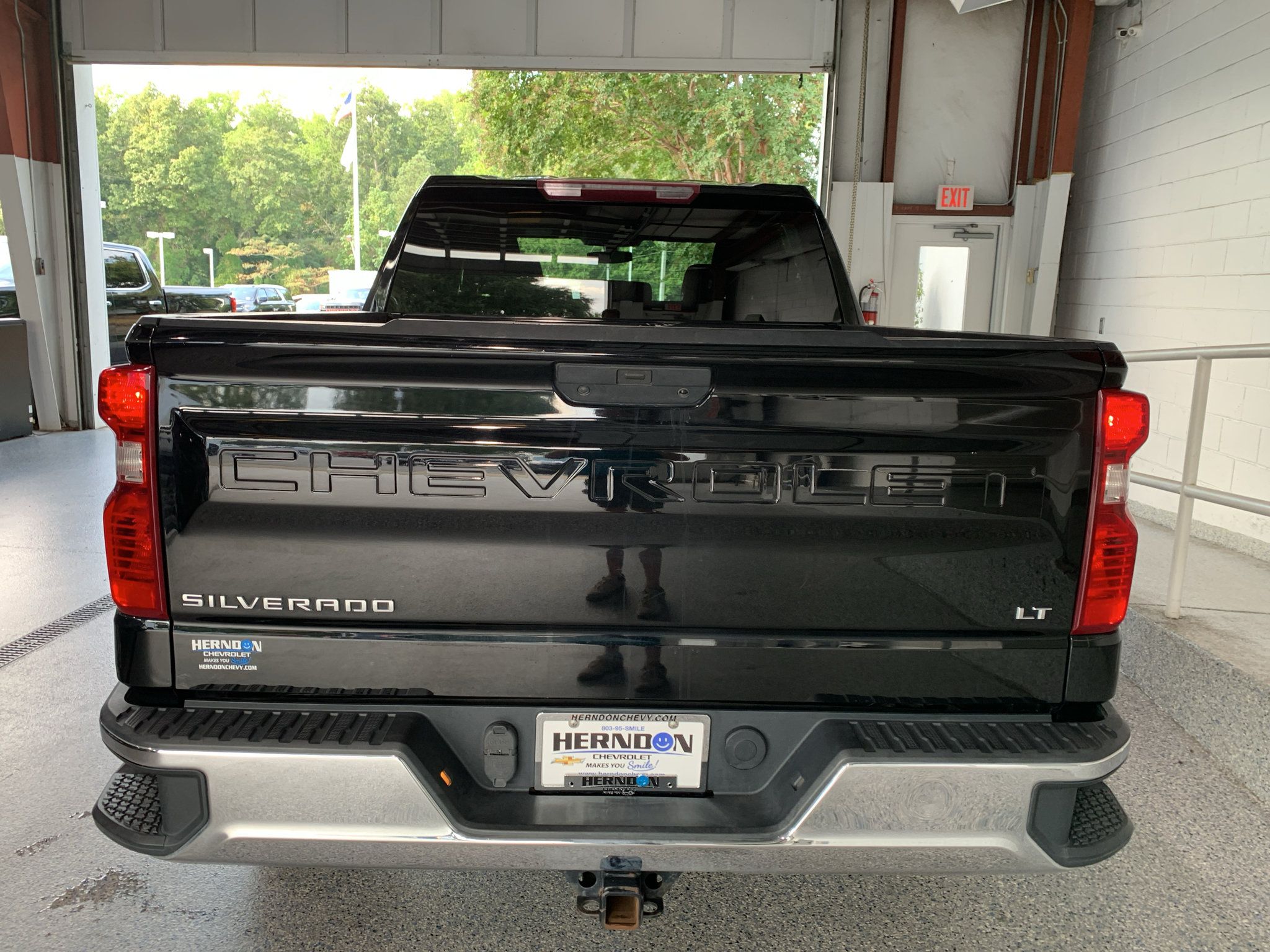 Used 2022 Chevrolet Silverado 1500 LT AWD/4WD image 8