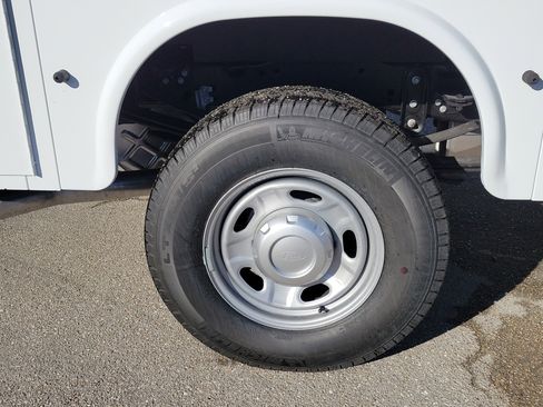 New 2026 Ford F250 XL image 9