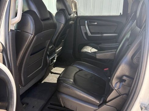 Used 2009 GMC Acadia SLT w/ Technology Package AWD/4WD image 9