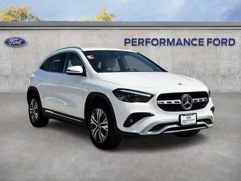 Used 2025 Mercedes-Benz GLA 250 4MATIC image 4