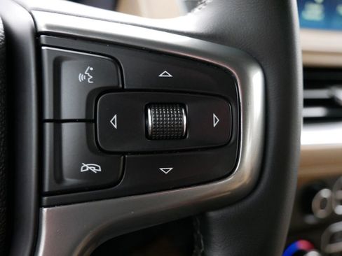 Used 2023 Chevrolet Suburban Premier AWD/4WD image 33