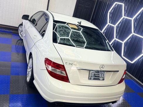Used 2009 Mercedes-Benz C 300 Sedan image 17
