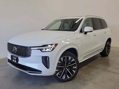 New 2026 Volvo XC90 T8 Ultra w/ Protection Package Premier image 34