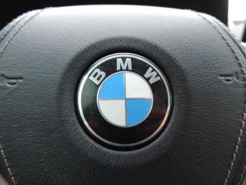 Used 2018 BMW 530i w/ Premium Package image 26