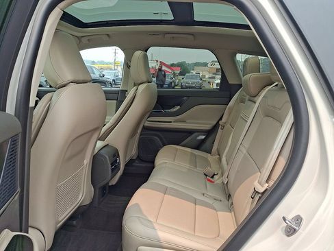 Certified 2021 Lincoln Corsair AWD w/ Premium Package image 10