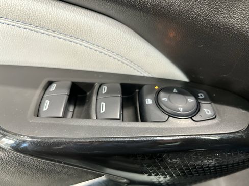 Used 2025 Chevrolet Trax LT w/ Driver Confidence Package FWD image 27