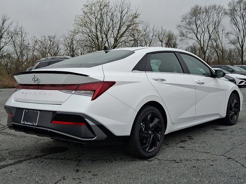 New 2026 Hyundai Elantra SEL Sport w/ Cargo Package FWD image 4